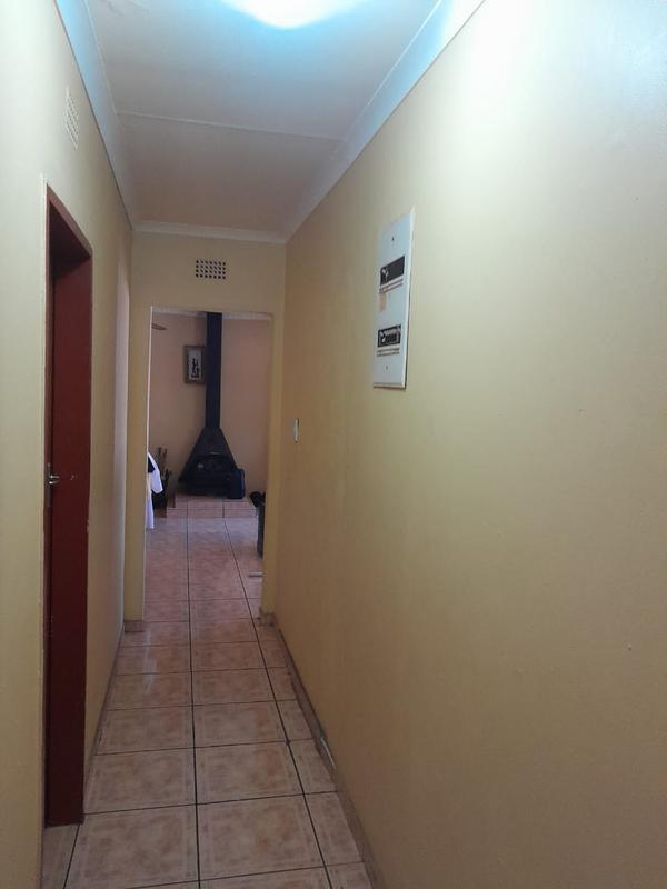 3 Bedroom Property for Sale in Dersley Gauteng