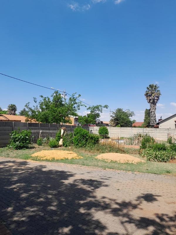 3 Bedroom Property for Sale in Dersley Gauteng