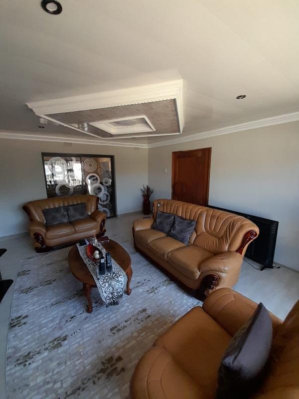 3 Bedroom Property for Sale in Dersley Gauteng