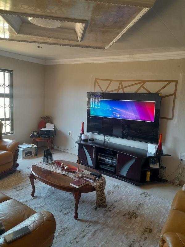 3 Bedroom Property for Sale in Dersley Gauteng