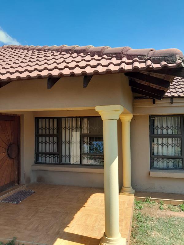 3 Bedroom Property for Sale in Dersley Gauteng