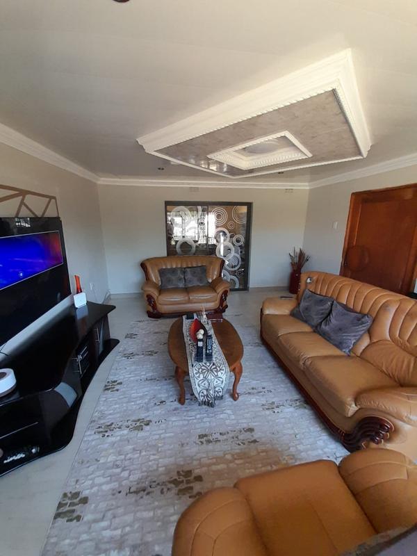 3 Bedroom Property for Sale in Dersley Gauteng
