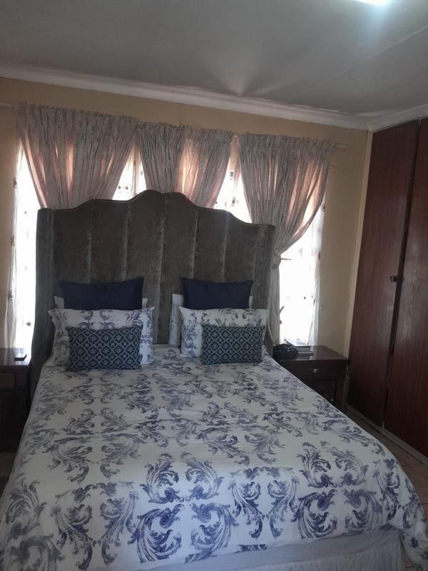 3 Bedroom Property for Sale in Dersley Gauteng