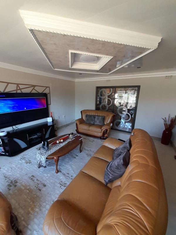 3 Bedroom Property for Sale in Dersley Gauteng
