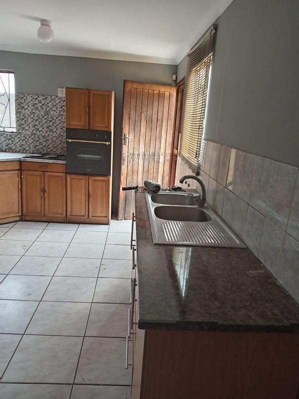 3 Bedroom Property for Sale in Vosloorus Gauteng