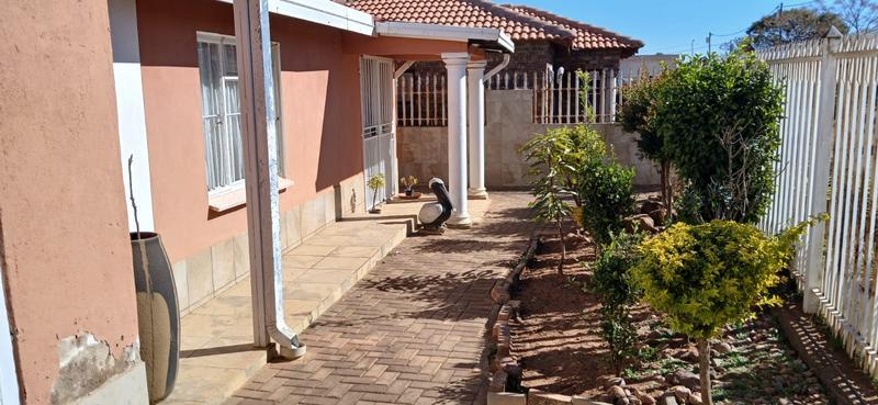 3 Bedroom Property for Sale in Soshanguve East Gauteng
