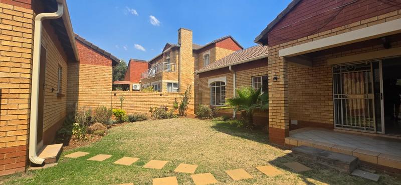 To Let 2 Bedroom Property for Rent in Equestria Gauteng
