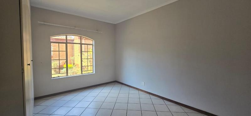 To Let 2 Bedroom Property for Rent in Equestria Gauteng