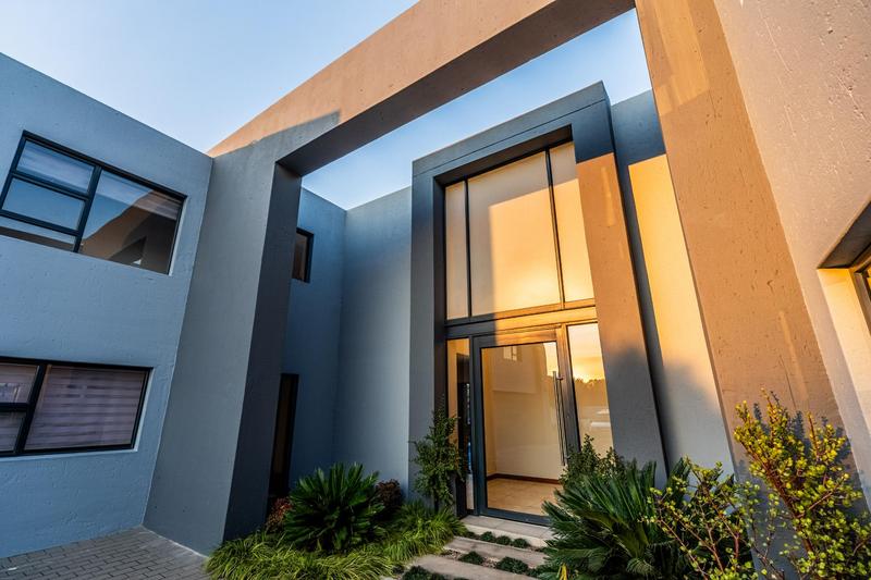 5 Bedroom Property for Sale in Midstream Ridge Gauteng