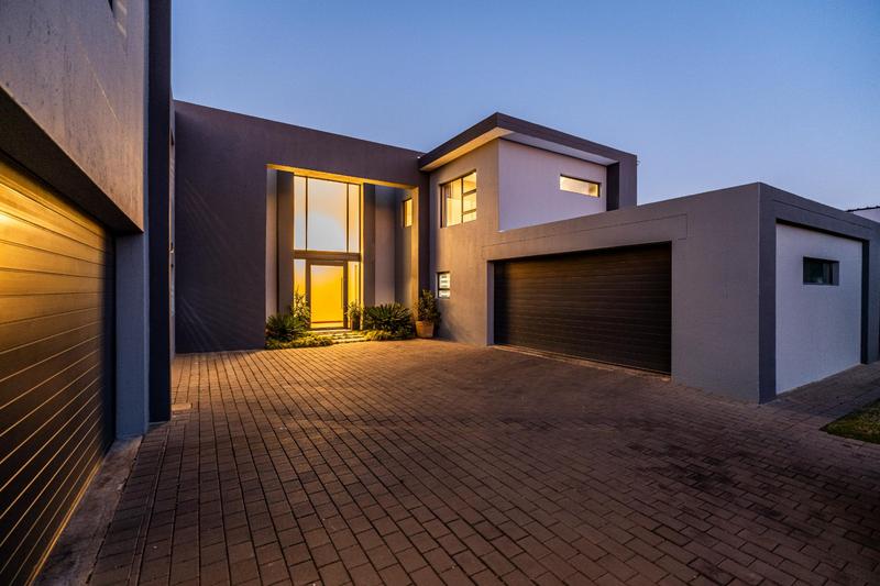 5 Bedroom Property for Sale in Midstream Ridge Gauteng