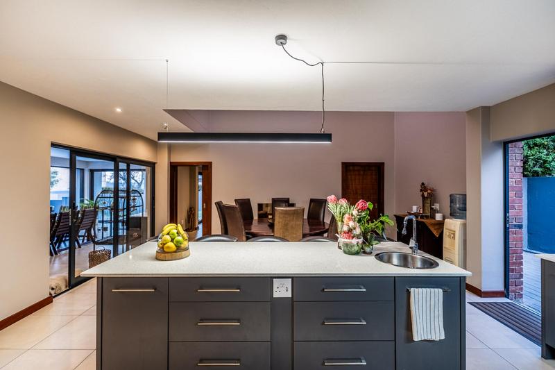 5 Bedroom Property for Sale in Midstream Ridge Gauteng