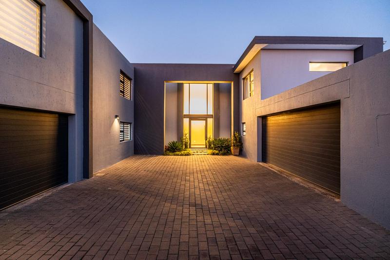 5 Bedroom Property for Sale in Midstream Ridge Gauteng