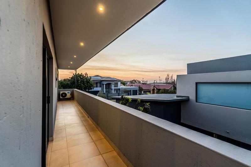 5 Bedroom Property for Sale in Midstream Ridge Gauteng