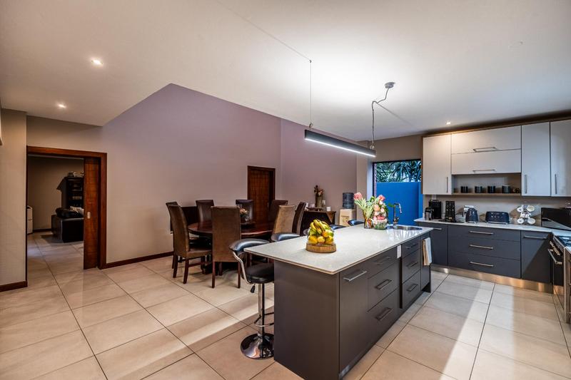 5 Bedroom Property for Sale in Midstream Ridge Gauteng
