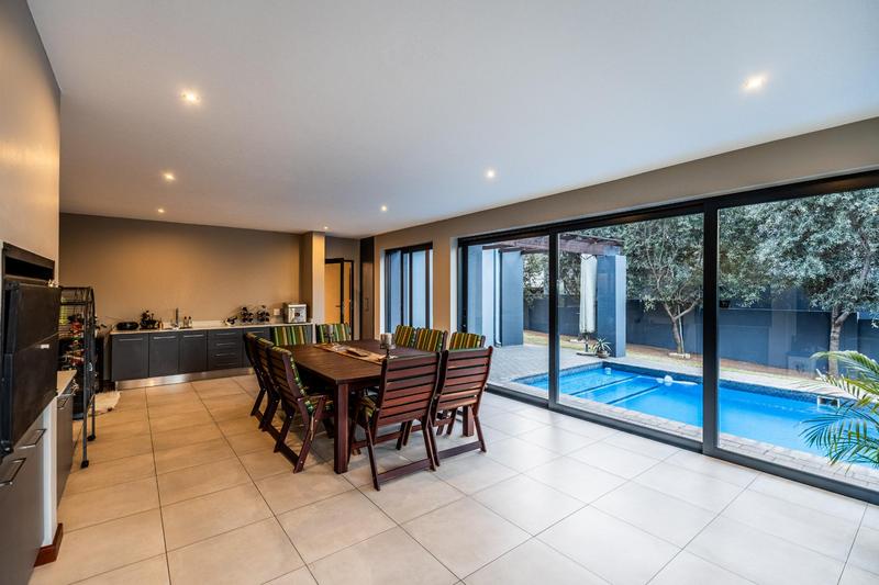 5 Bedroom Property for Sale in Midstream Ridge Gauteng