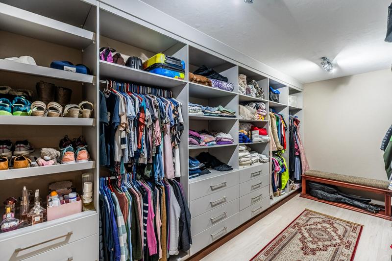 5 Bedroom Property for Sale in Midstream Ridge Gauteng