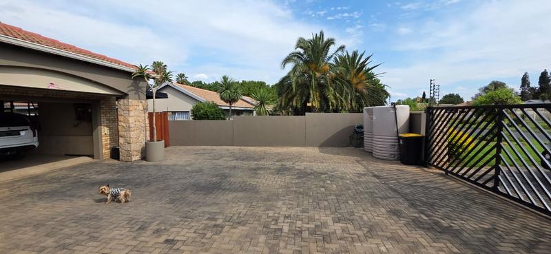 4 Bedroom Property for Sale in Vanderbijlpark SE 4 Gauteng