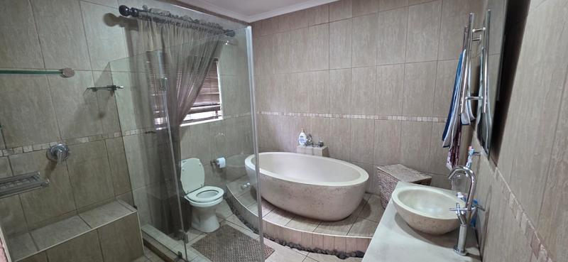 4 Bedroom Property for Sale in Vanderbijlpark SE 4 Gauteng