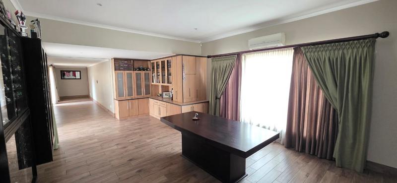 4 Bedroom Property for Sale in Vanderbijlpark SE 4 Gauteng