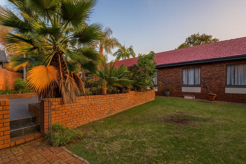 4 Bedroom Property for Sale in Elardus Park Gauteng