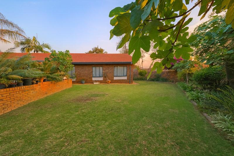 4 Bedroom Property for Sale in Elardus Park Gauteng