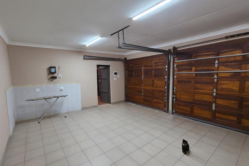 4 Bedroom Property for Sale in Elardus Park Gauteng