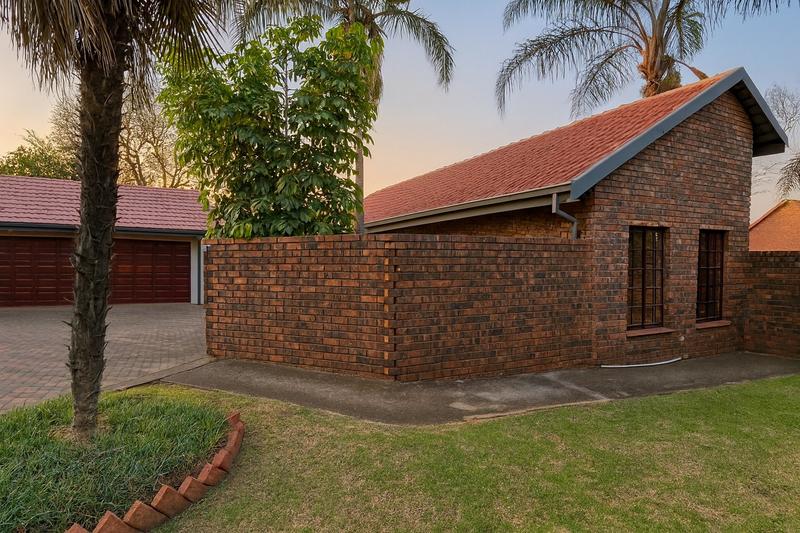 4 Bedroom Property for Sale in Elardus Park Gauteng