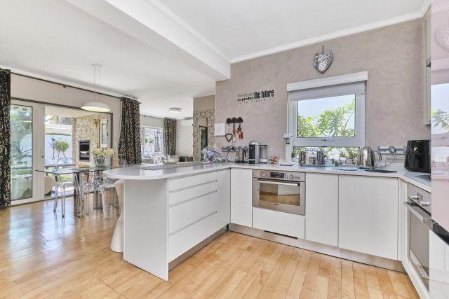 3 Bedroom Property for Sale in Sunninghill Gauteng