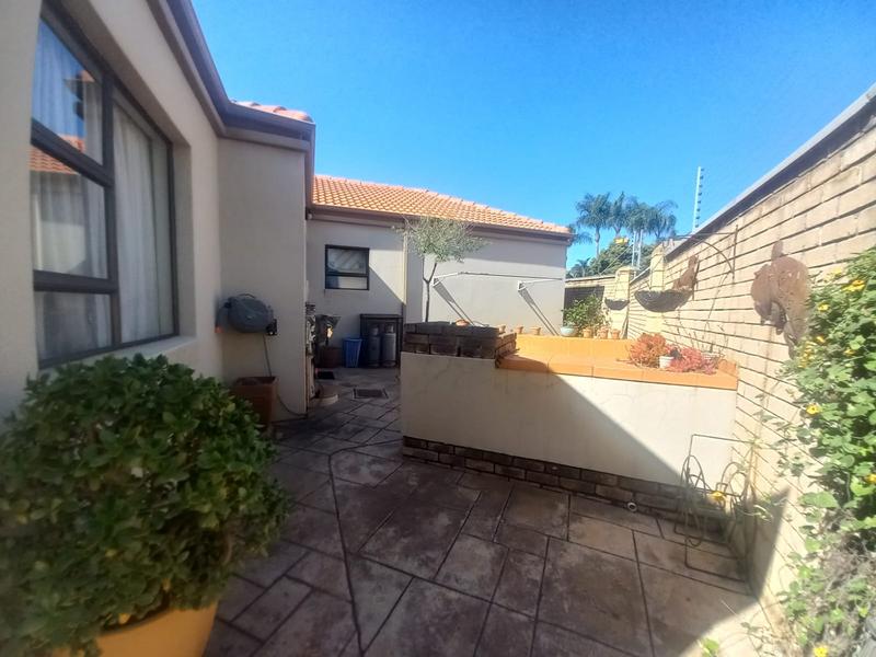 To Let 3 Bedroom Property for Rent in Eldoglen Gauteng