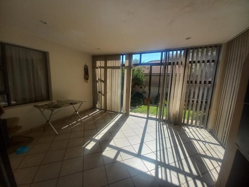 To Let 3 Bedroom Property for Rent in Eldoglen Gauteng