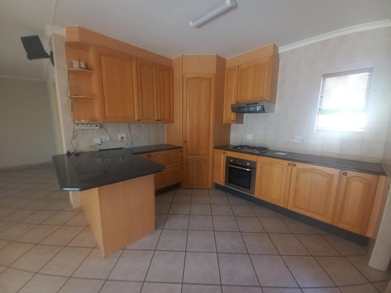 To Let 3 Bedroom Property for Rent in Eldoglen Gauteng