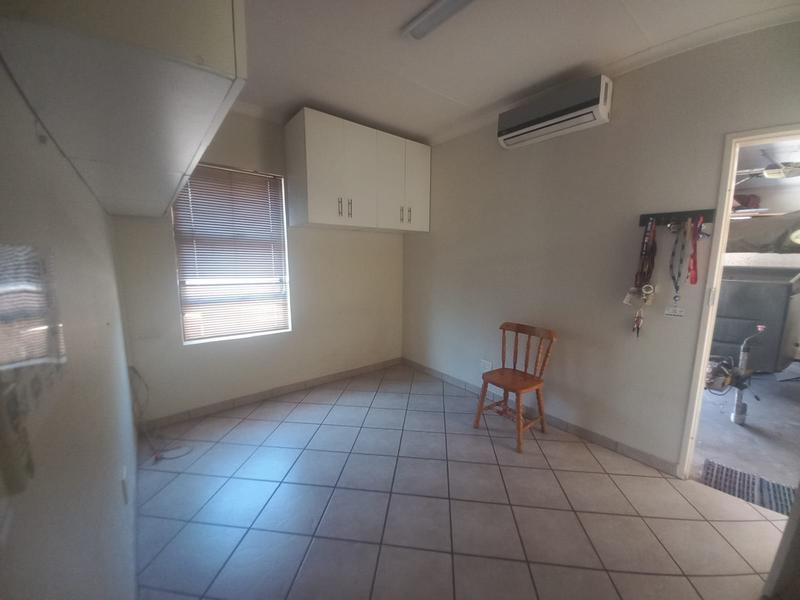 To Let 3 Bedroom Property for Rent in Eldoglen Gauteng