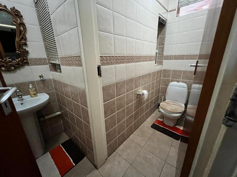 7 Bedroom Property for Sale in Laudium Gauteng