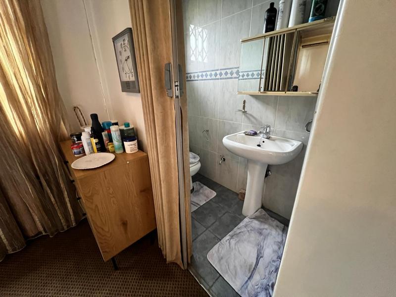 7 Bedroom Property for Sale in Laudium Gauteng