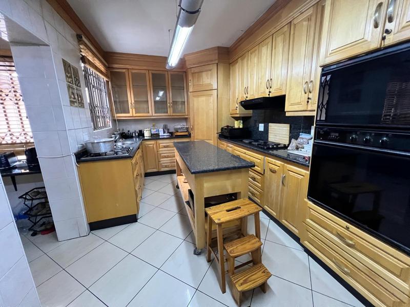 7 Bedroom Property for Sale in Laudium Gauteng