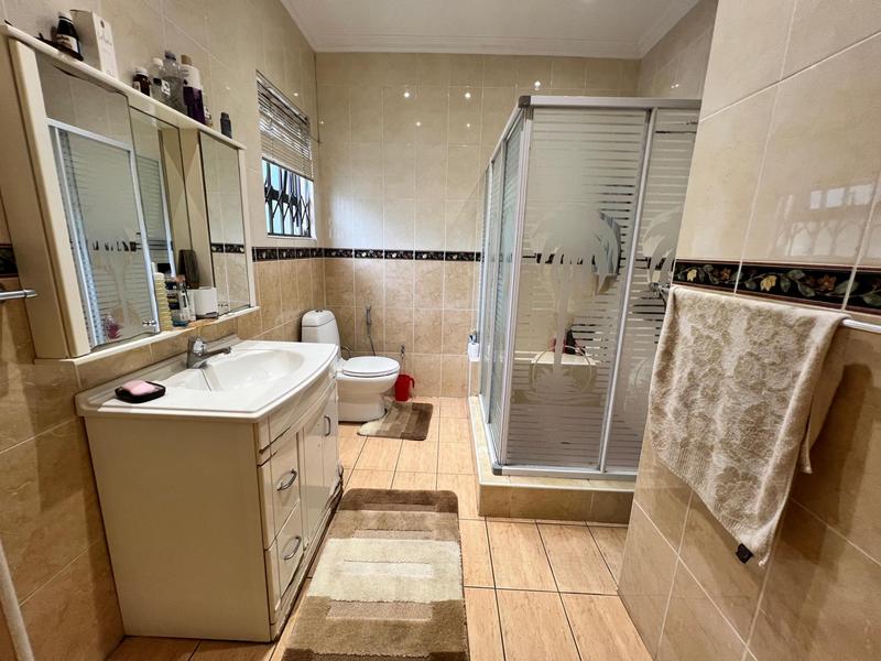 7 Bedroom Property for Sale in Laudium Gauteng