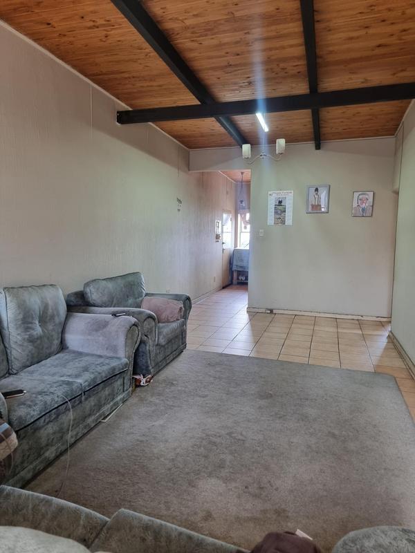 To Let 2 Bedroom Property for Rent in Symhurst Gauteng