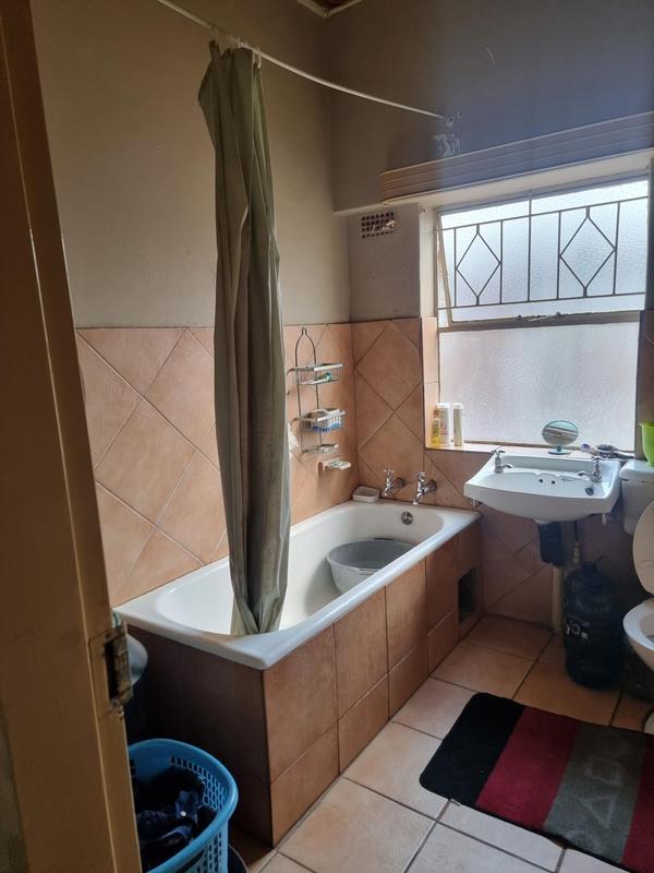 To Let 2 Bedroom Property for Rent in Symhurst Gauteng