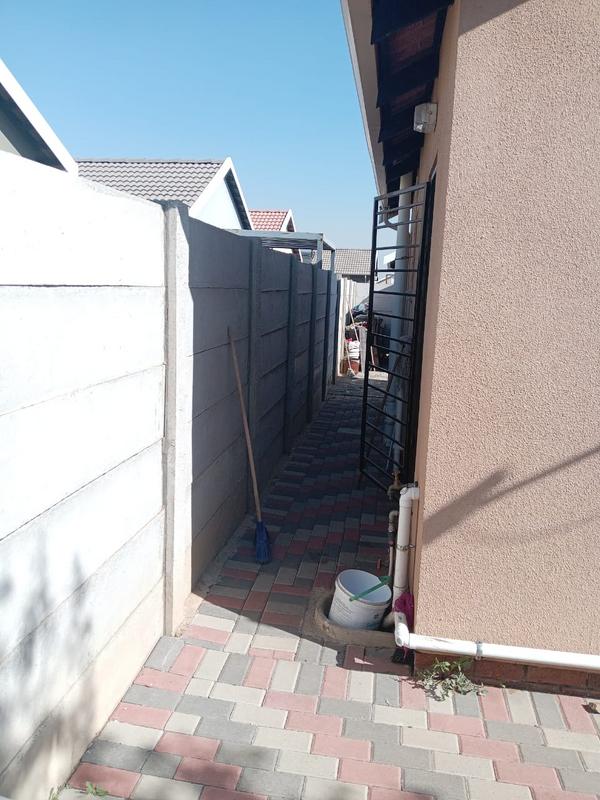 2 Bedroom Property for Sale in Sky City Gauteng