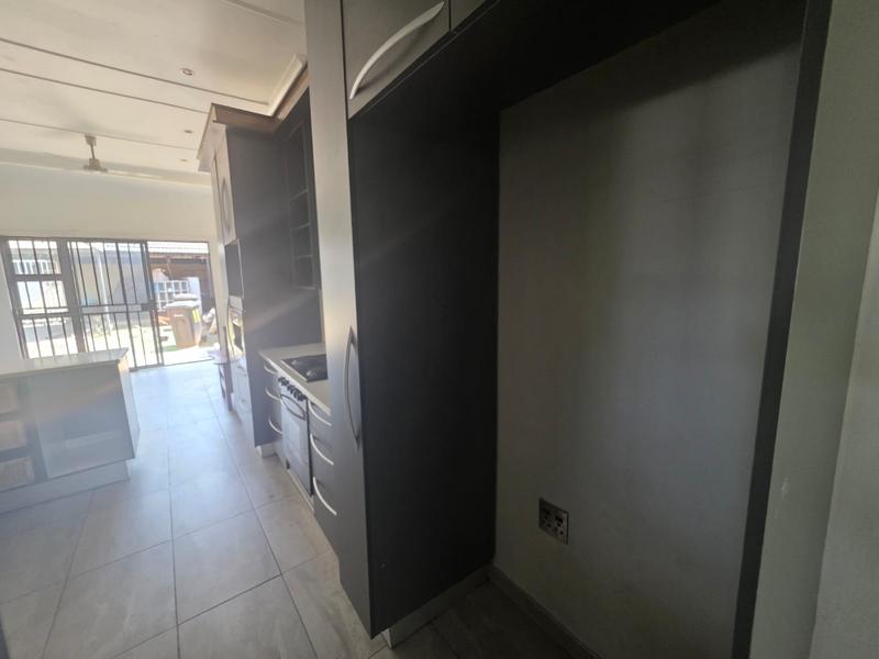 To Let 1 Bedroom Property for Rent in Elspark Gauteng