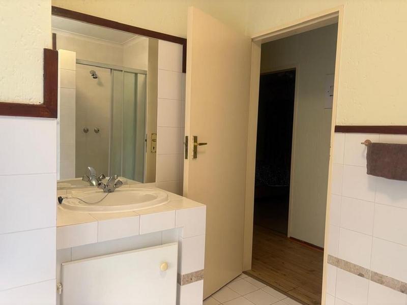To Let 3 Bedroom Property for Rent in Waterkloof Ridge Gauteng