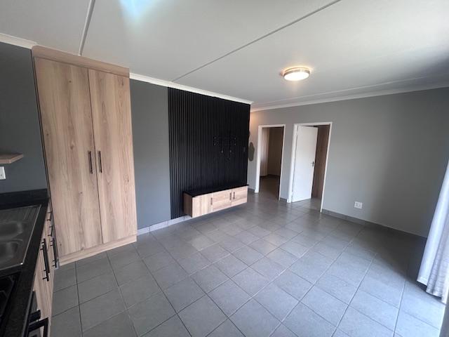 To Let 2 Bedroom Property for Rent in Equestria Gauteng