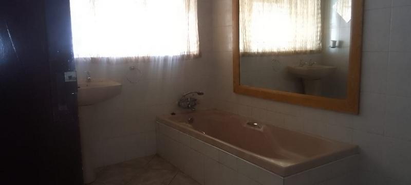 To Let 3 Bedroom Property for Rent in Roodia Gauteng