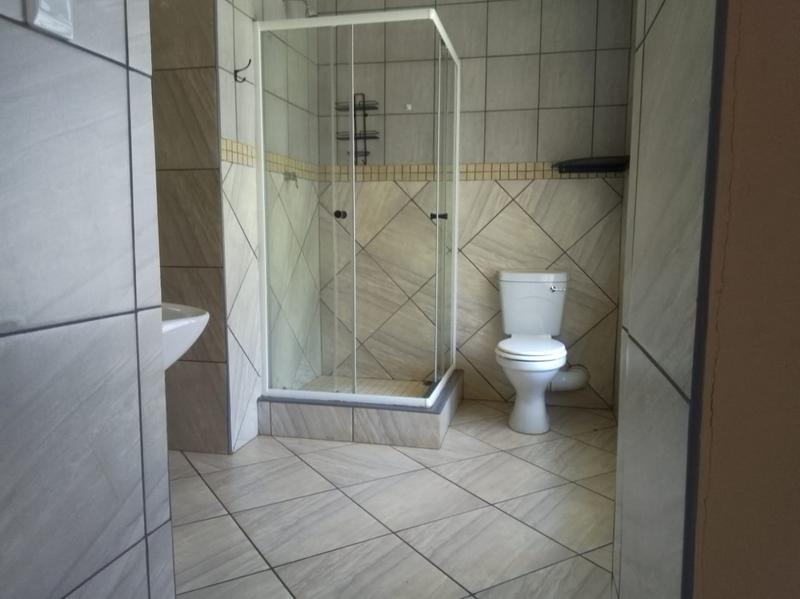 To Let 3 Bedroom Property for Rent in Roodia Gauteng