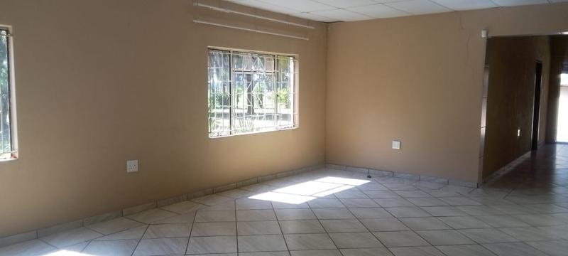 To Let 3 Bedroom Property for Rent in Roodia Gauteng