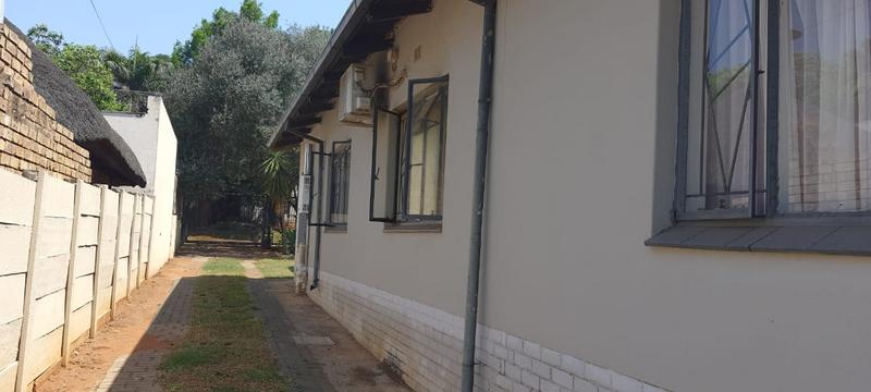 5 Bedroom Property for Sale in Pretoria Gardens Gauteng