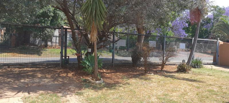 5 Bedroom Property for Sale in Pretoria Gardens Gauteng