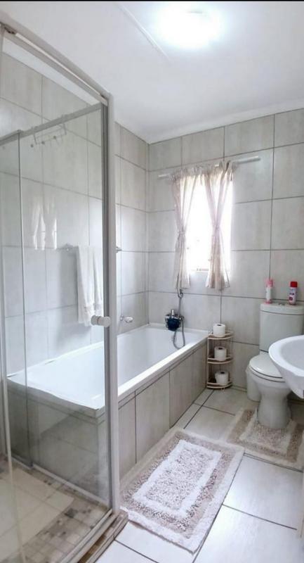 3 Bedroom Property for Sale in Vanderbijlpark SE 3 Gauteng