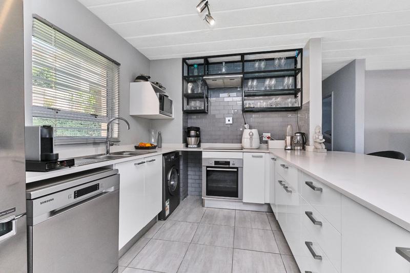 2 Bedroom Property for Sale in Rivonia Gauteng