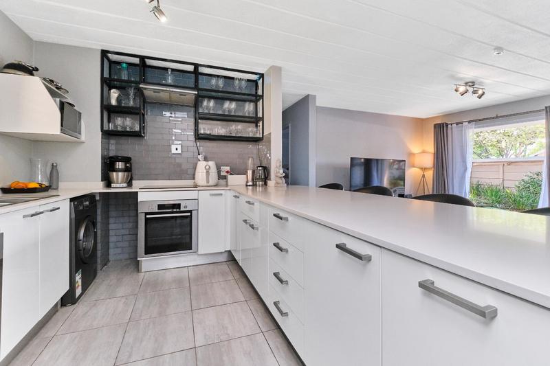 2 Bedroom Property for Sale in Rivonia Gauteng